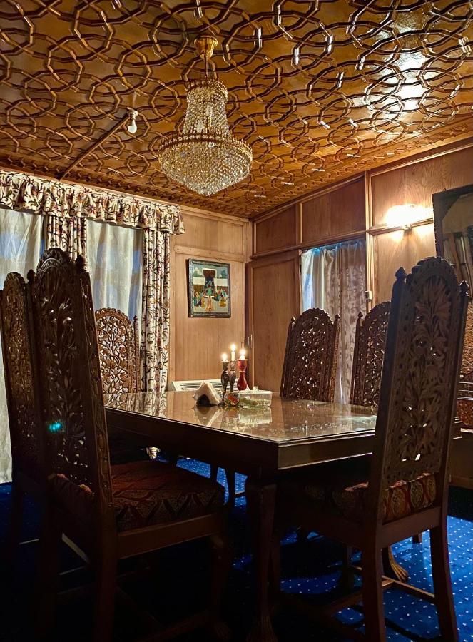 Green Paradise Houseboat - Centrally Heated Σριναγκάρ Εξωτερικό φωτογραφία