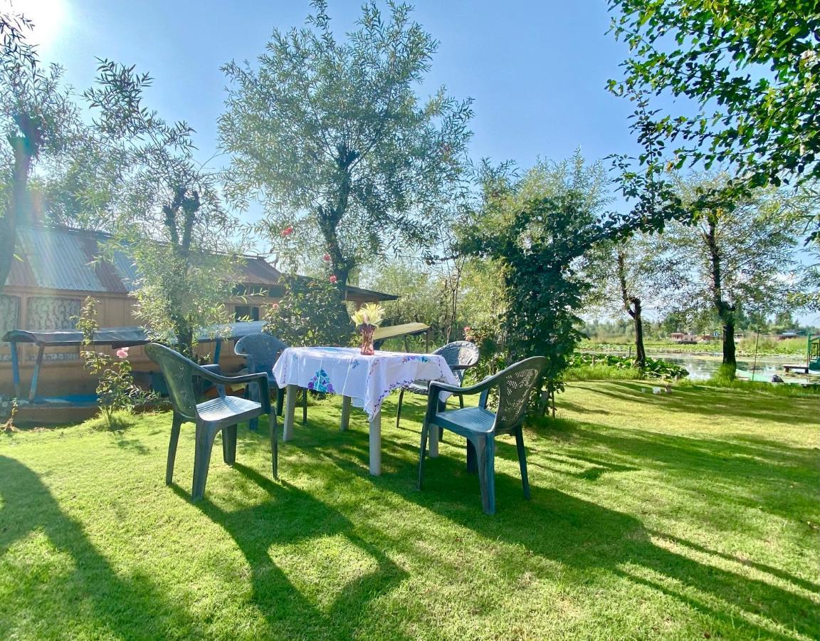 Green Paradise Houseboat - Centrally Heated Σριναγκάρ Εξωτερικό φωτογραφία